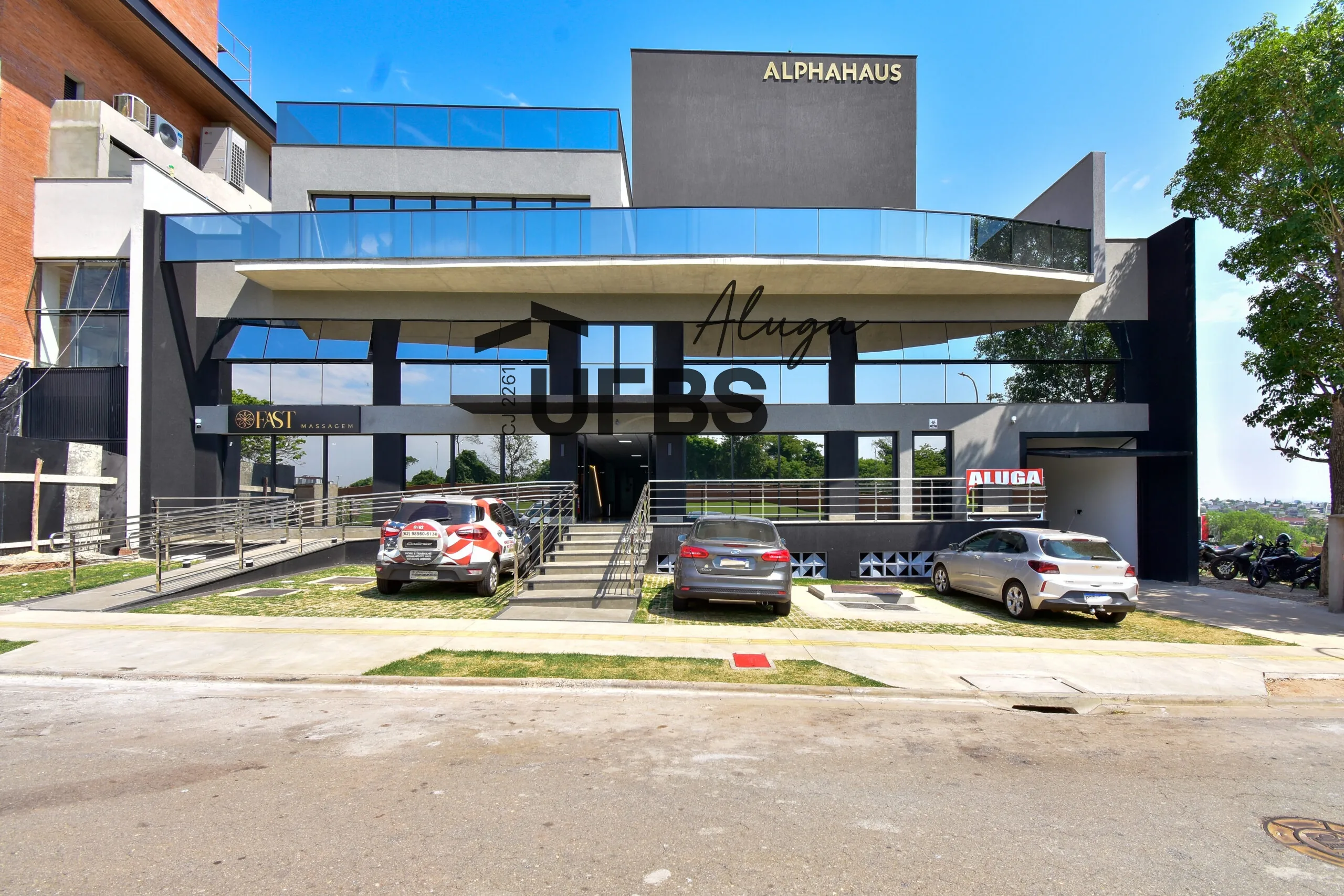 Fachada do Alphahaus
